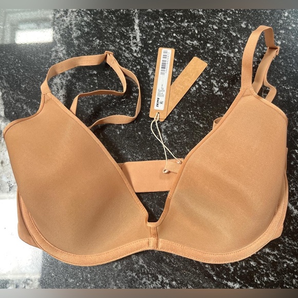 Skims bra 32D - Picture 1 of 3
